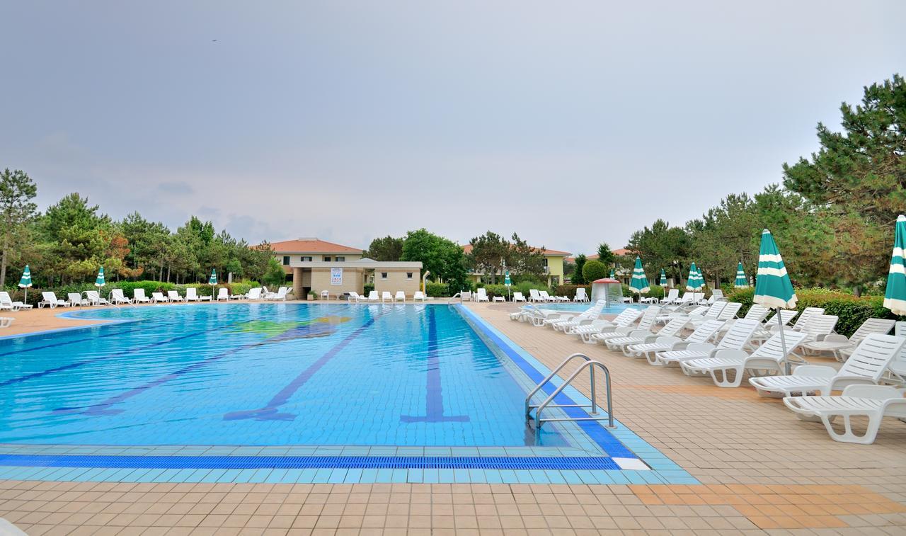 Villaggio Lido Del Sole Бибионе Екстериор снимка