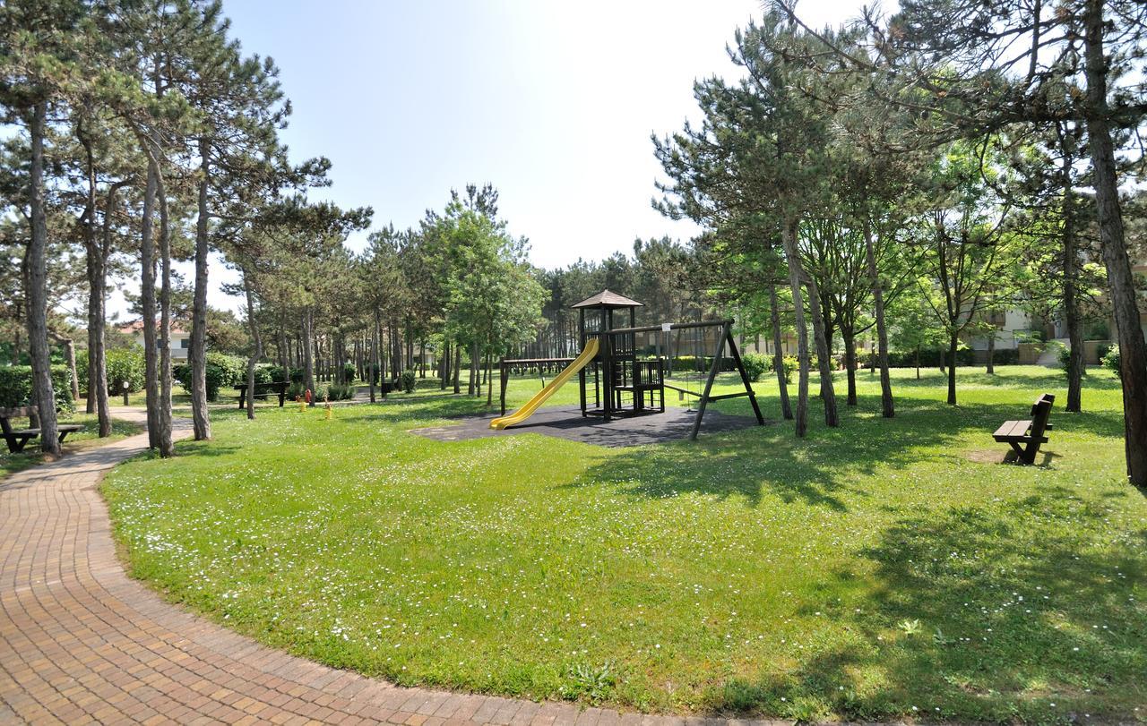 Villaggio Lido Del Sole Бибионе Екстериор снимка